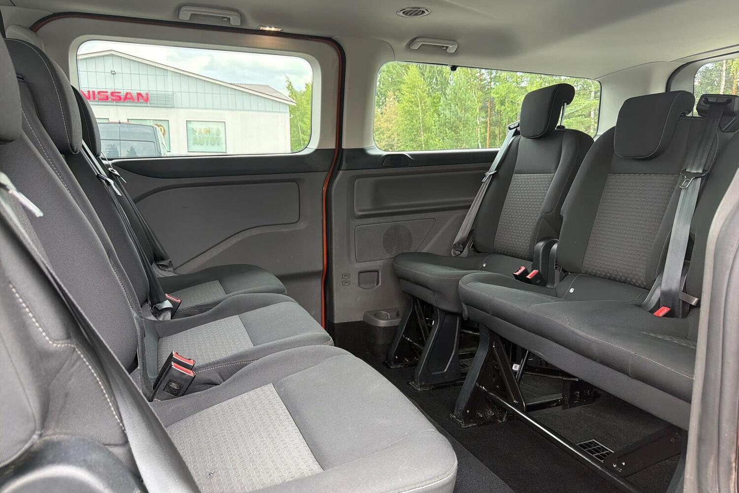 Ford Tourneo Custom vaihtoauto