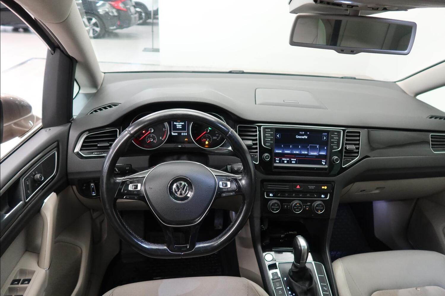 Volkswagen Golf Sportsvan vaihtoauto