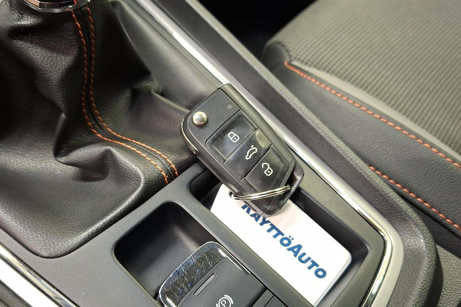 SEAT Leon X-Perience vaihtoauto