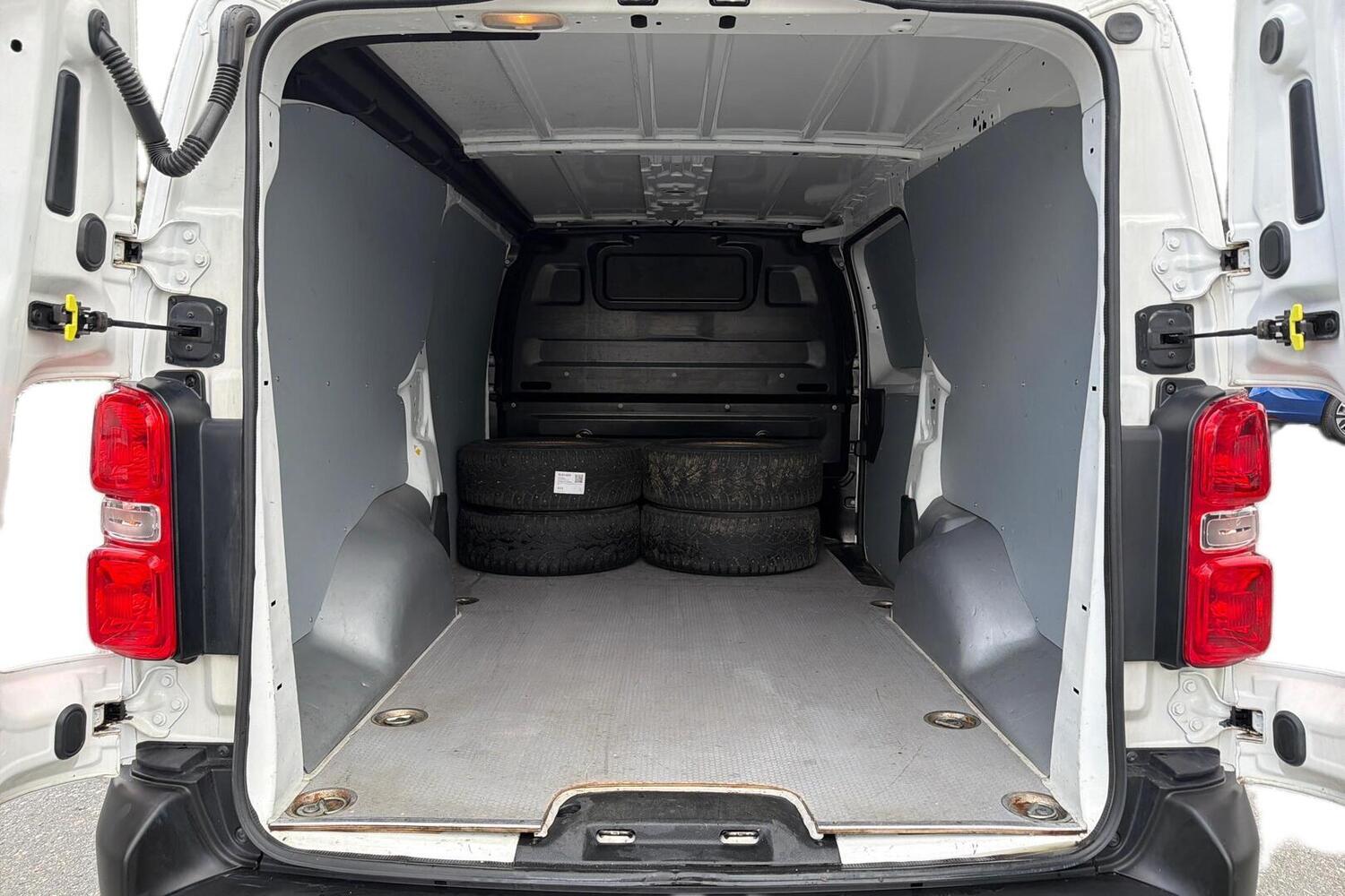 Opel Vivaro vaihtoauto