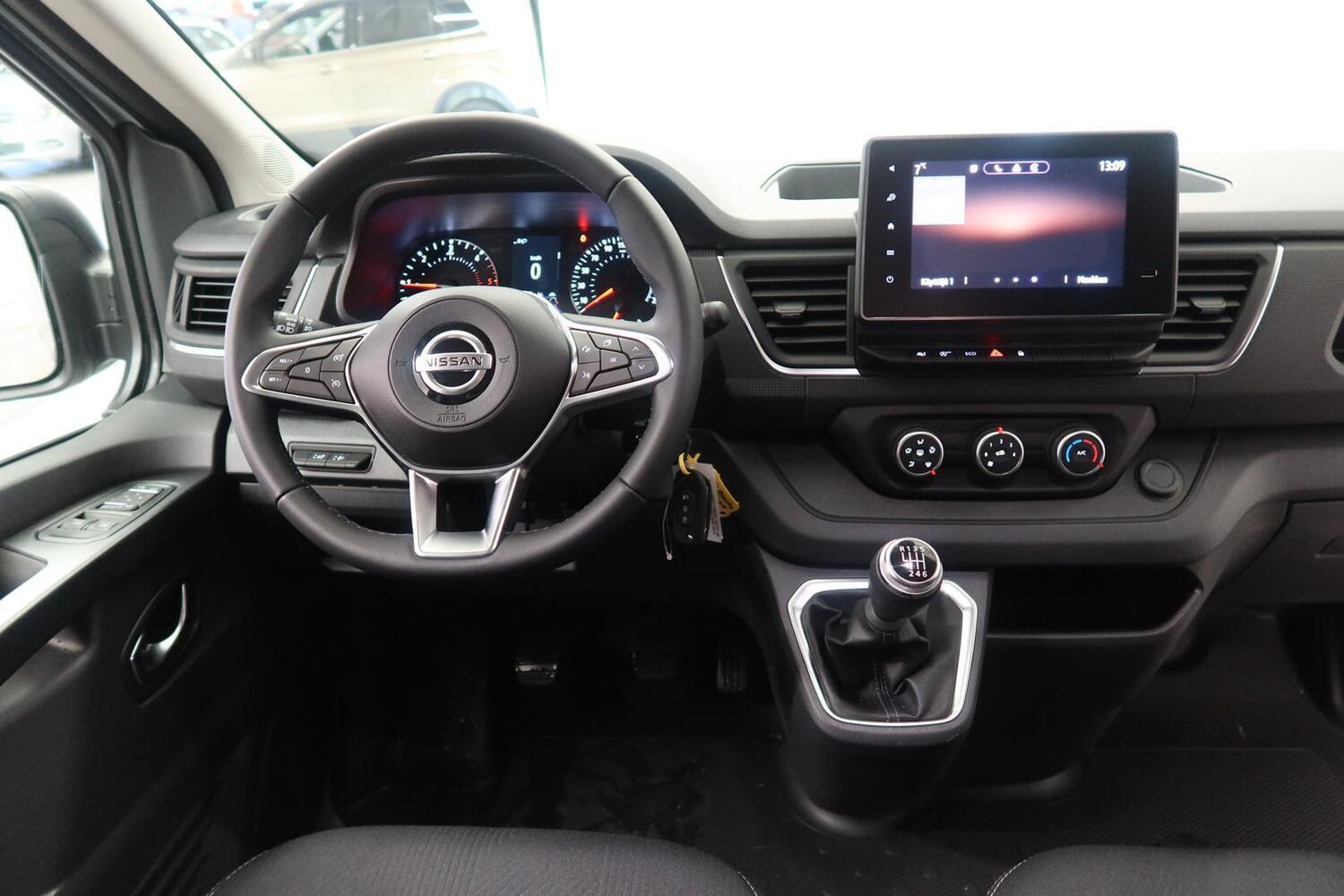 Nissan Primastar vaihtoauto