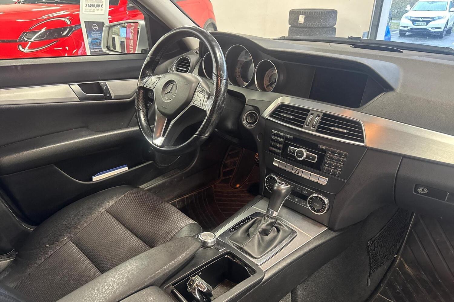 Mercedes-Benz C vaihtoauto