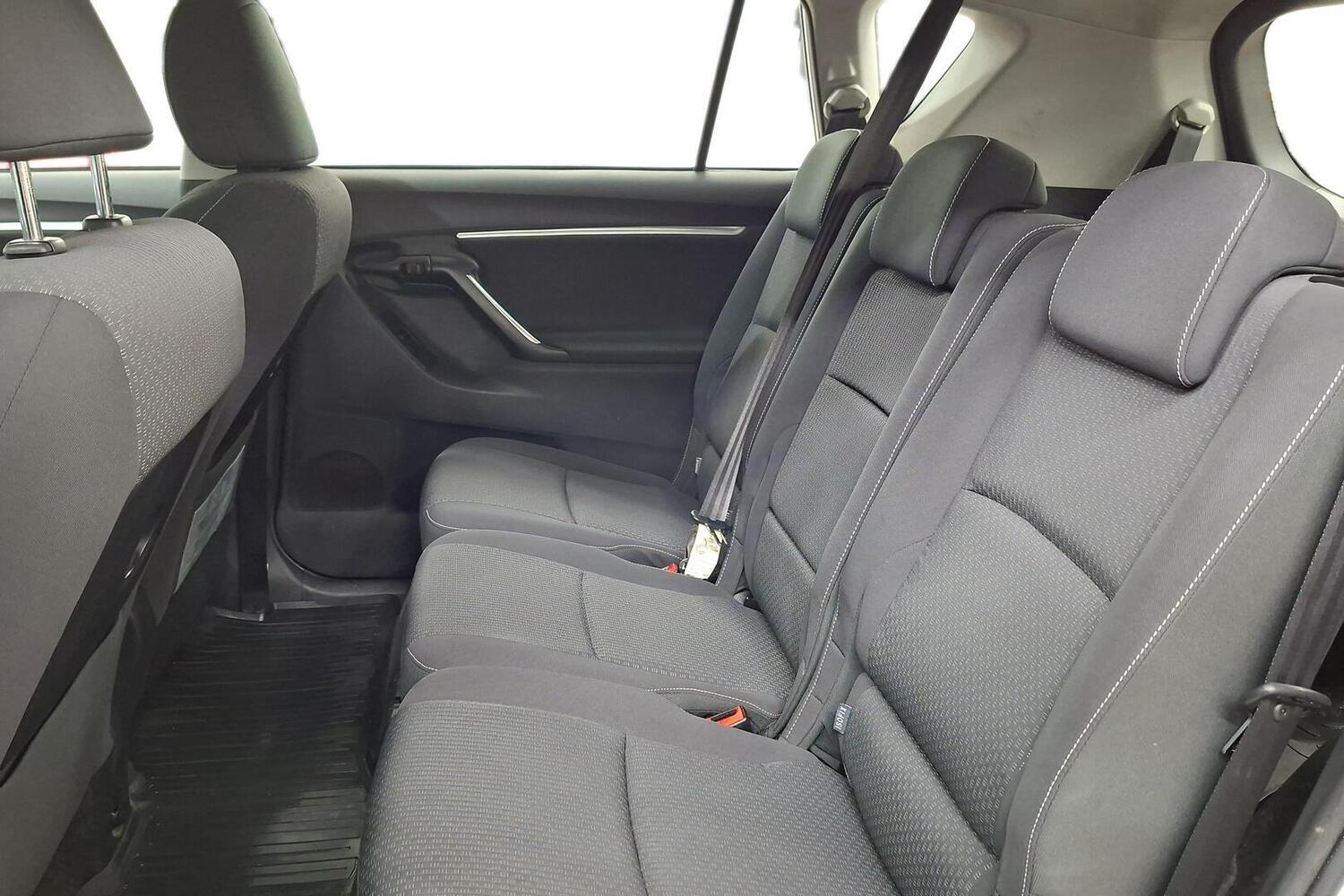 Toyota Verso vaihtoauto