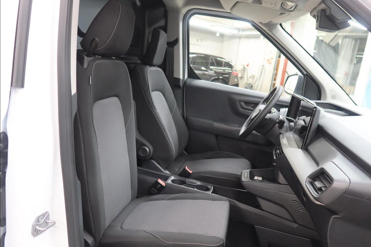 Ford Transit Courier vaihtoauto