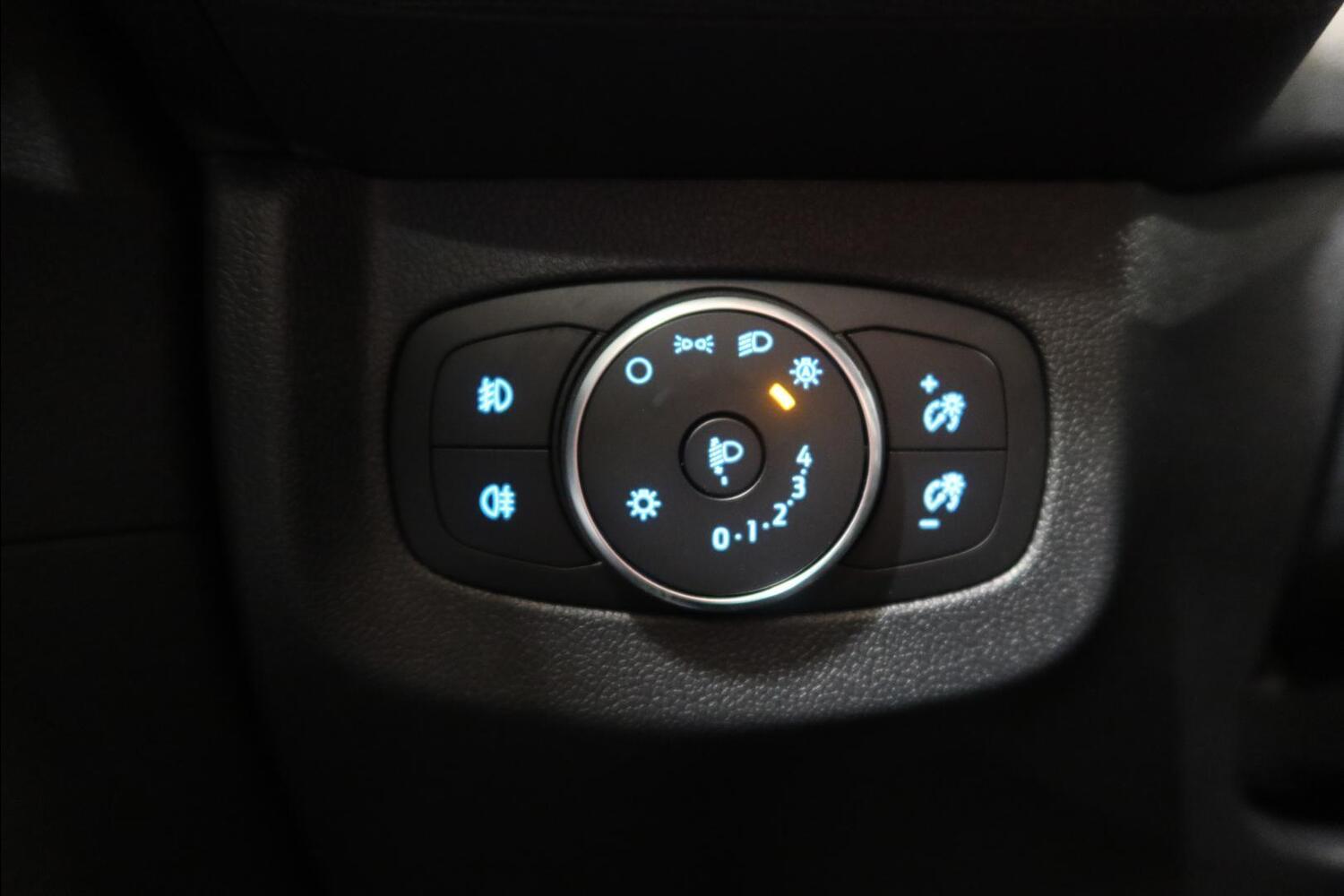 Ford Transit Courier vaihtoauto