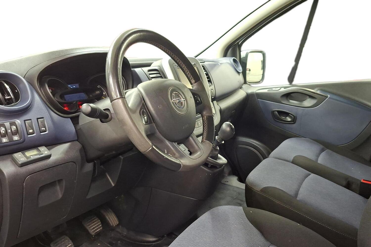 Opel Vivaro vaihtoauto