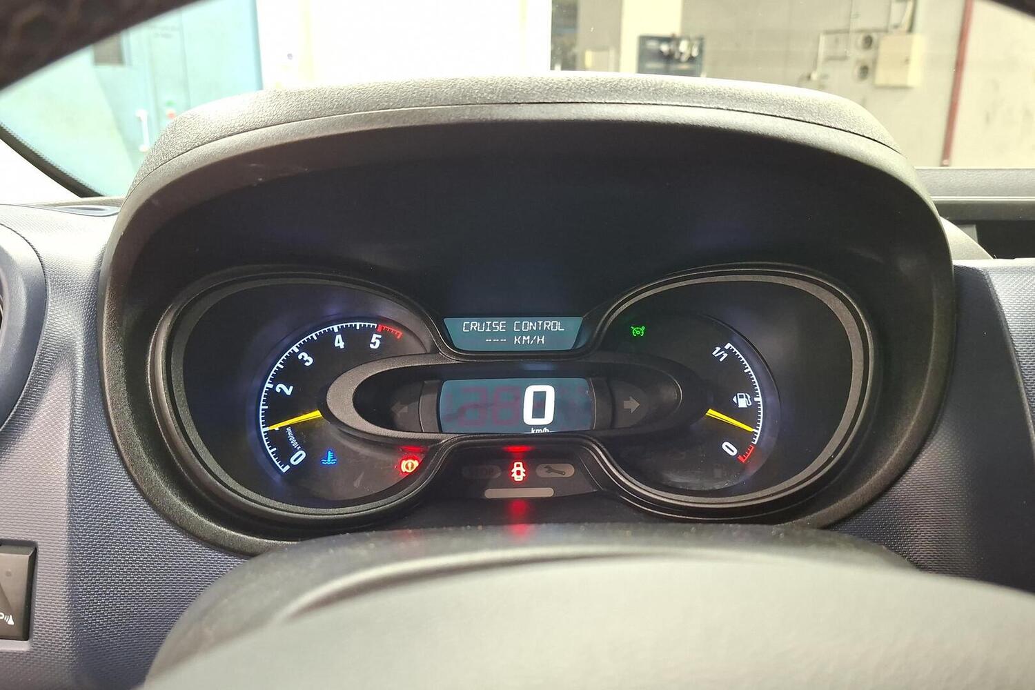 Opel Vivaro vaihtoauto