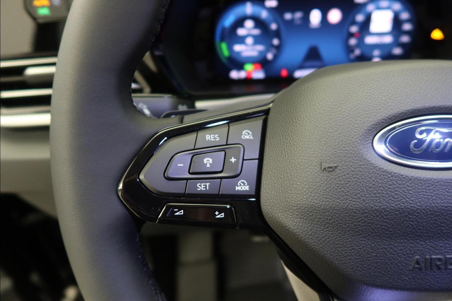 Ford Transit Connect vaihtoauto