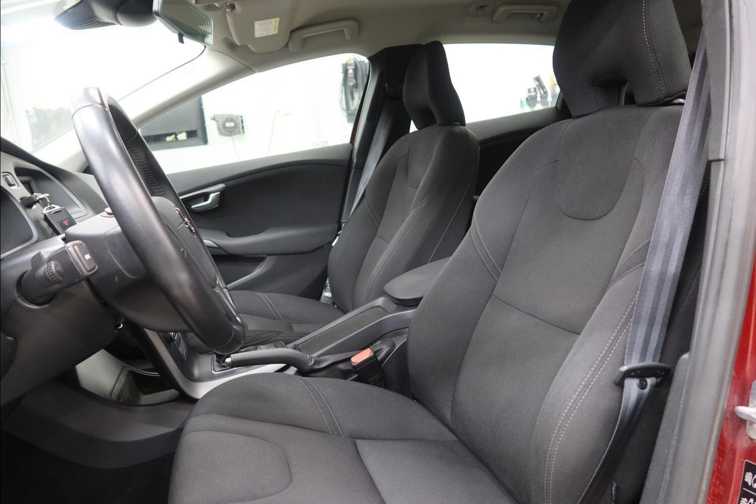 Volvo V40 Cross Country vaihtoauto