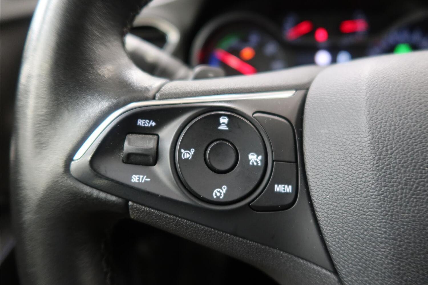 Opel Grandland X vaihtoauto