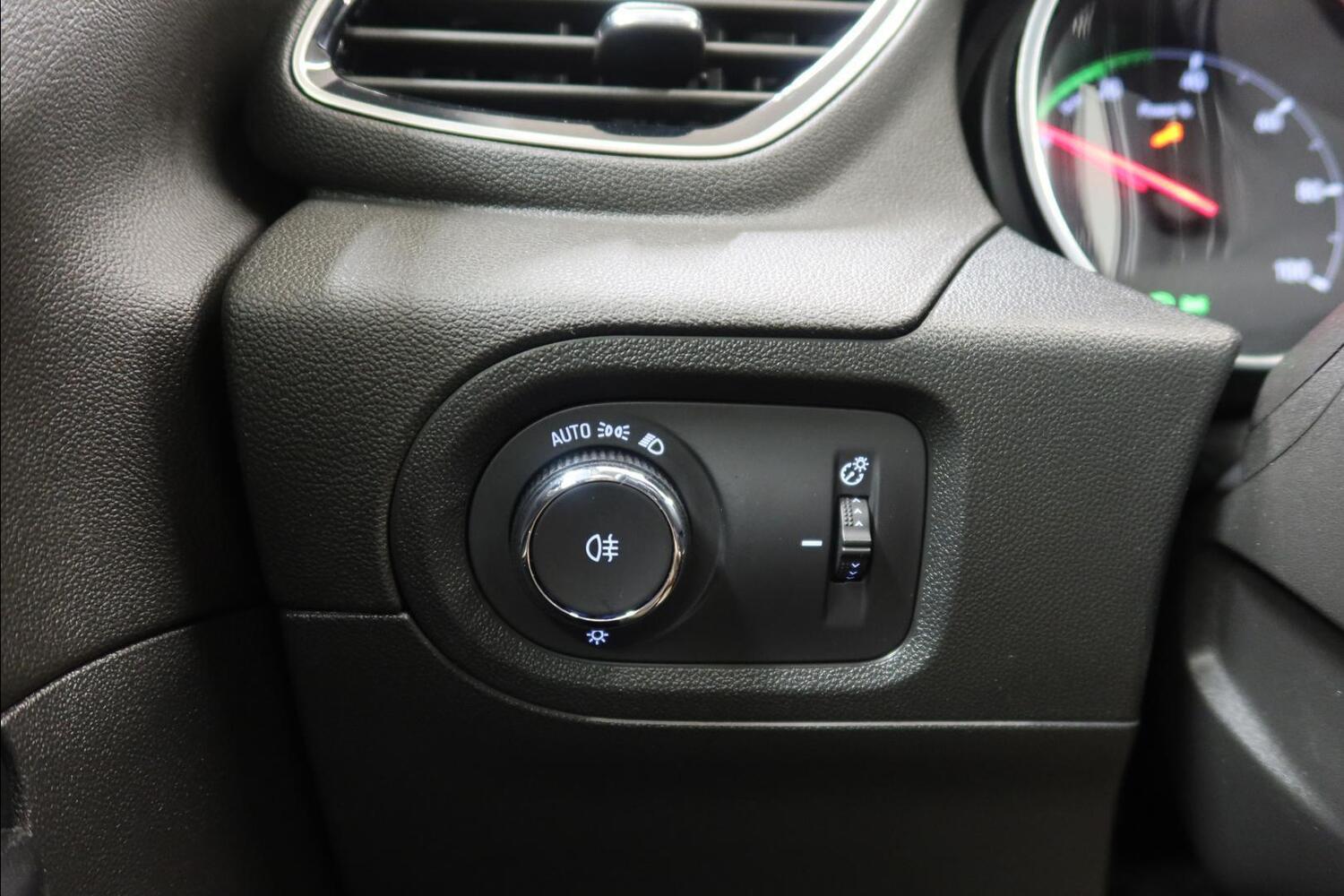 Opel Grandland X vaihtoauto