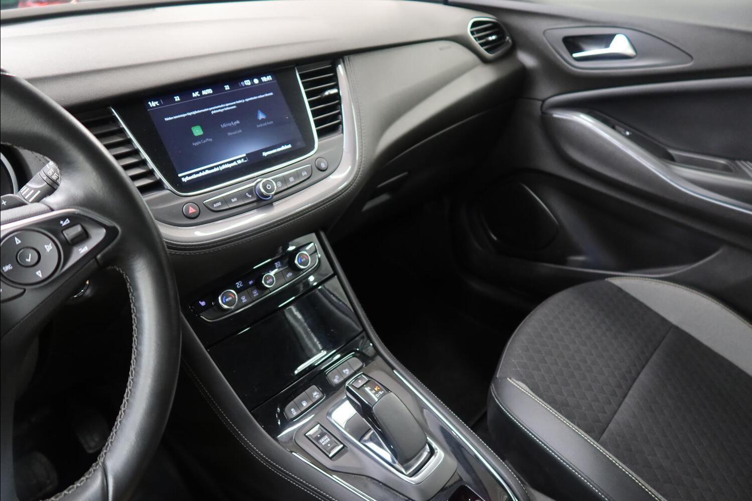 Opel Grandland X vaihtoauto
