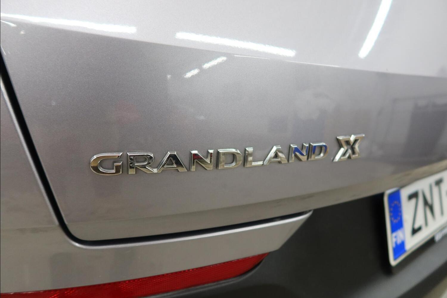 Opel Grandland X vaihtoauto