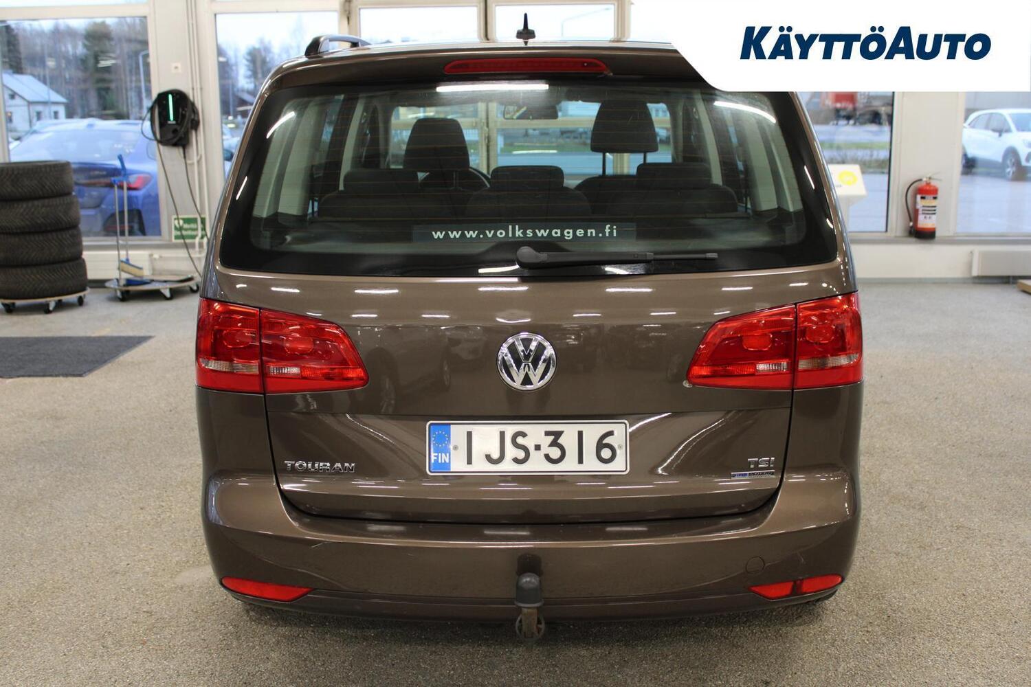 Volkswagen Touran vaihtoauto