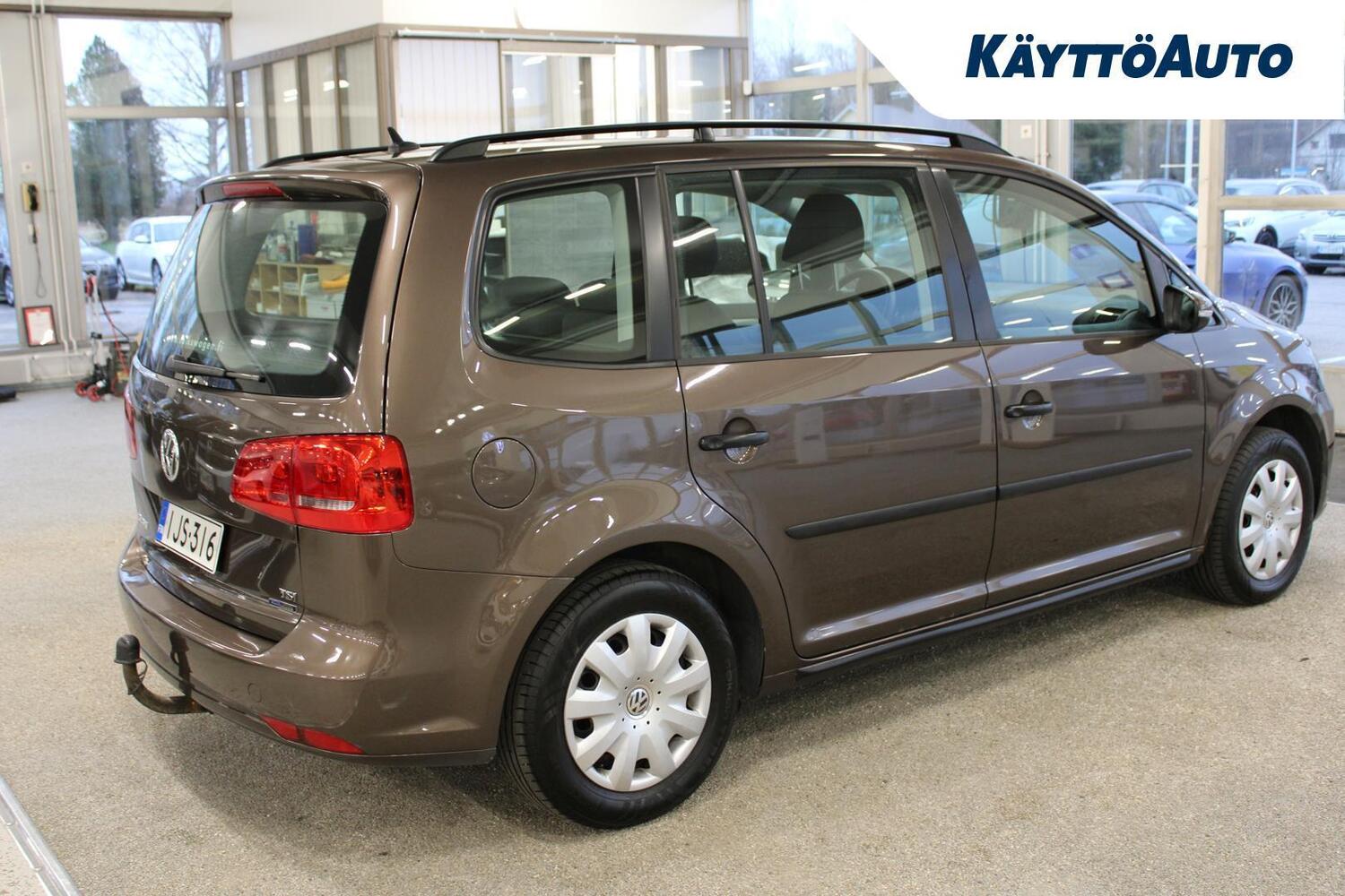 Volkswagen Touran vaihtoauto