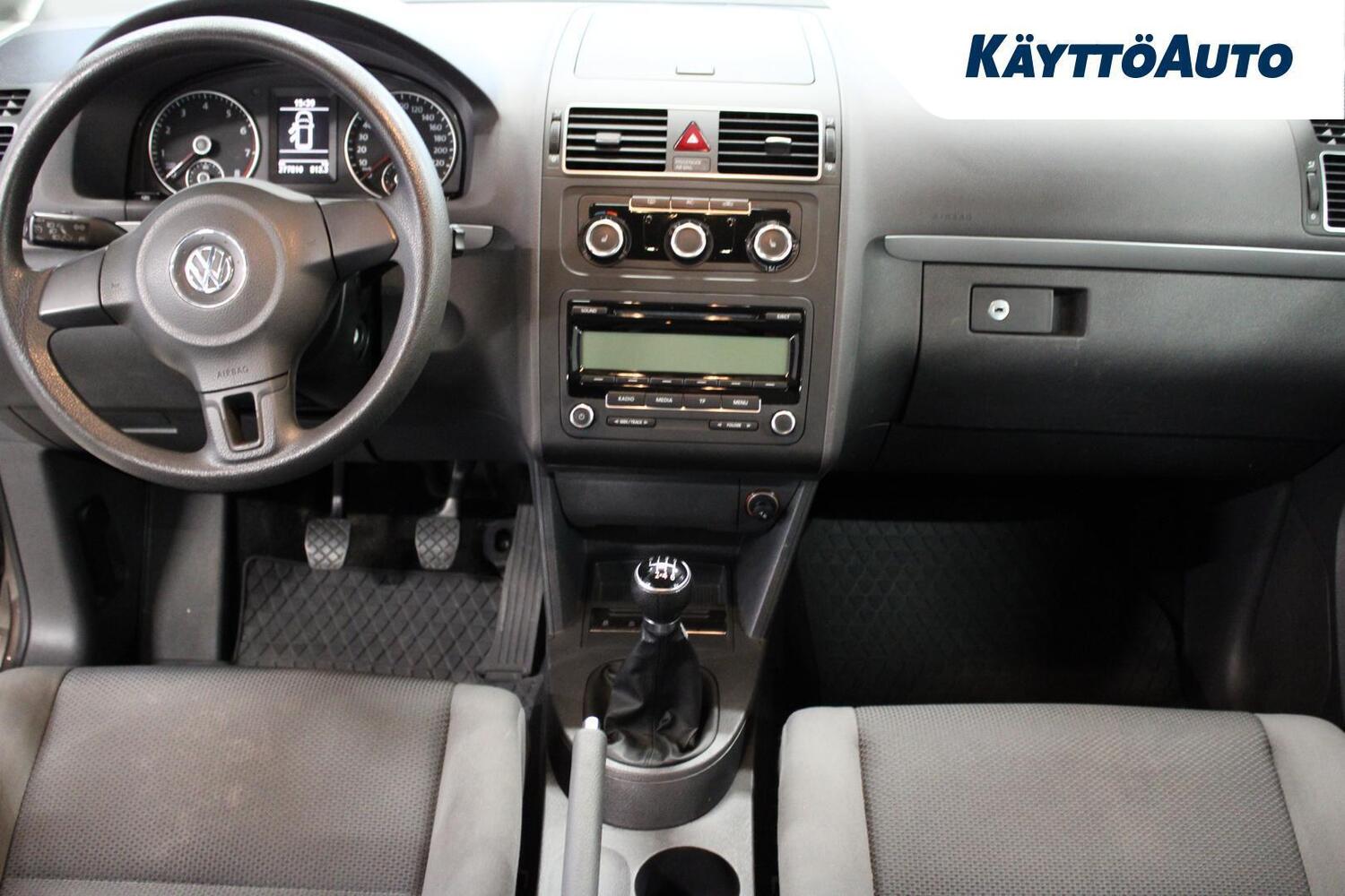 Volkswagen Touran vaihtoauto