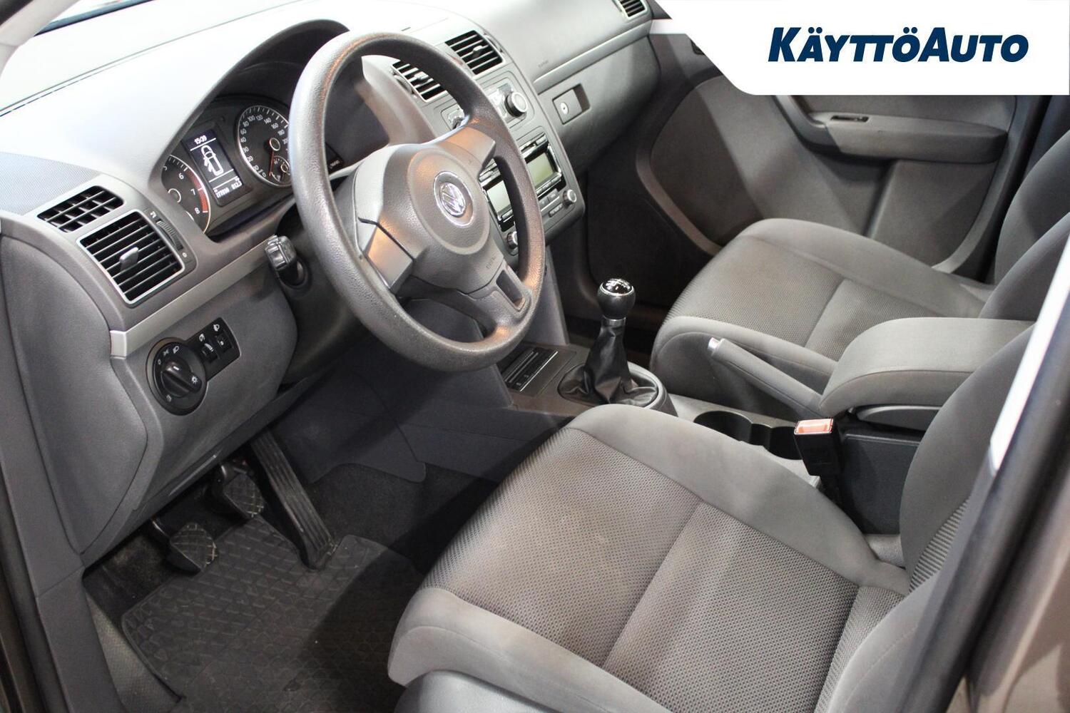 Volkswagen Touran vaihtoauto