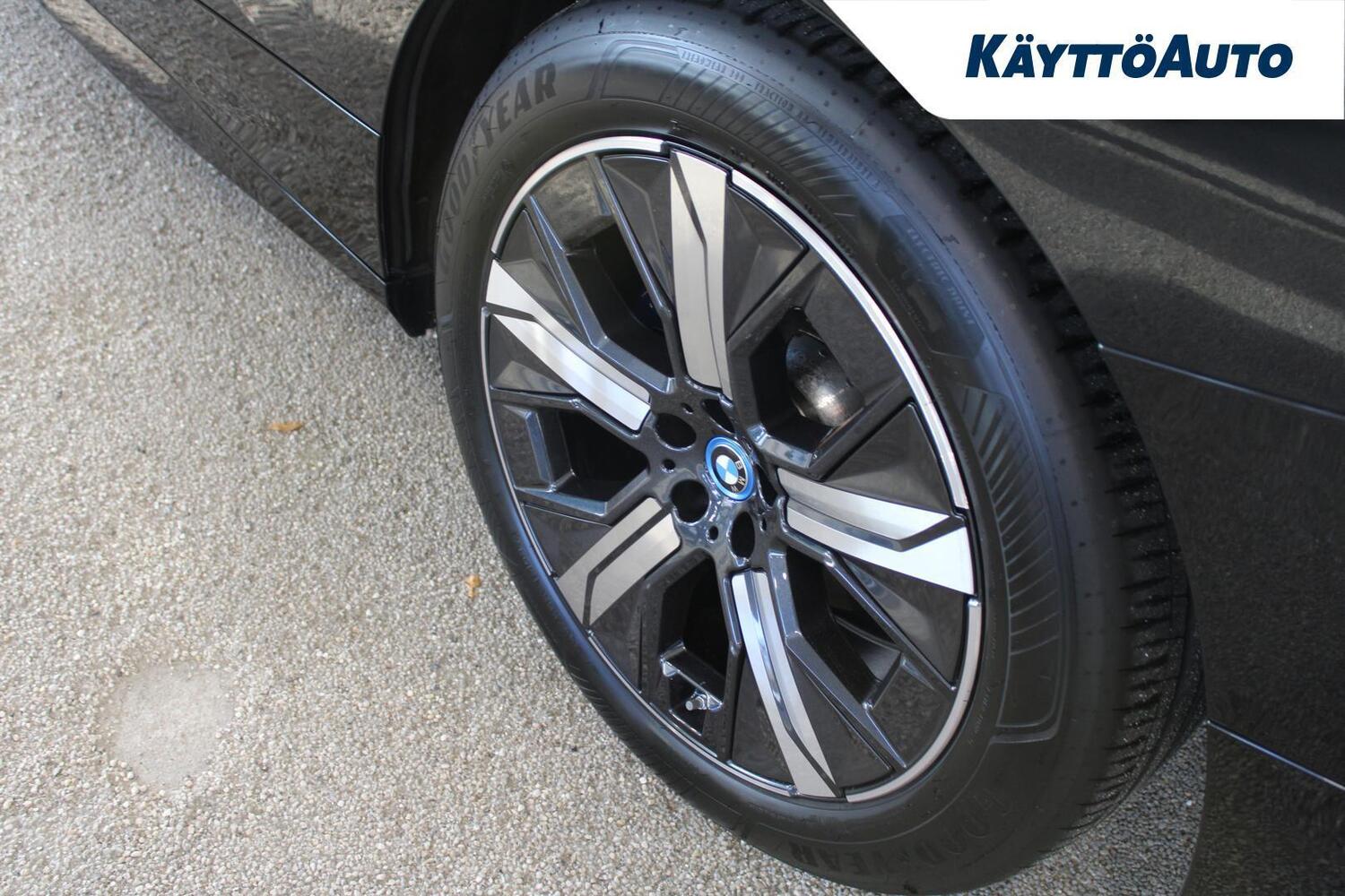 BMW iX vaihtoauto