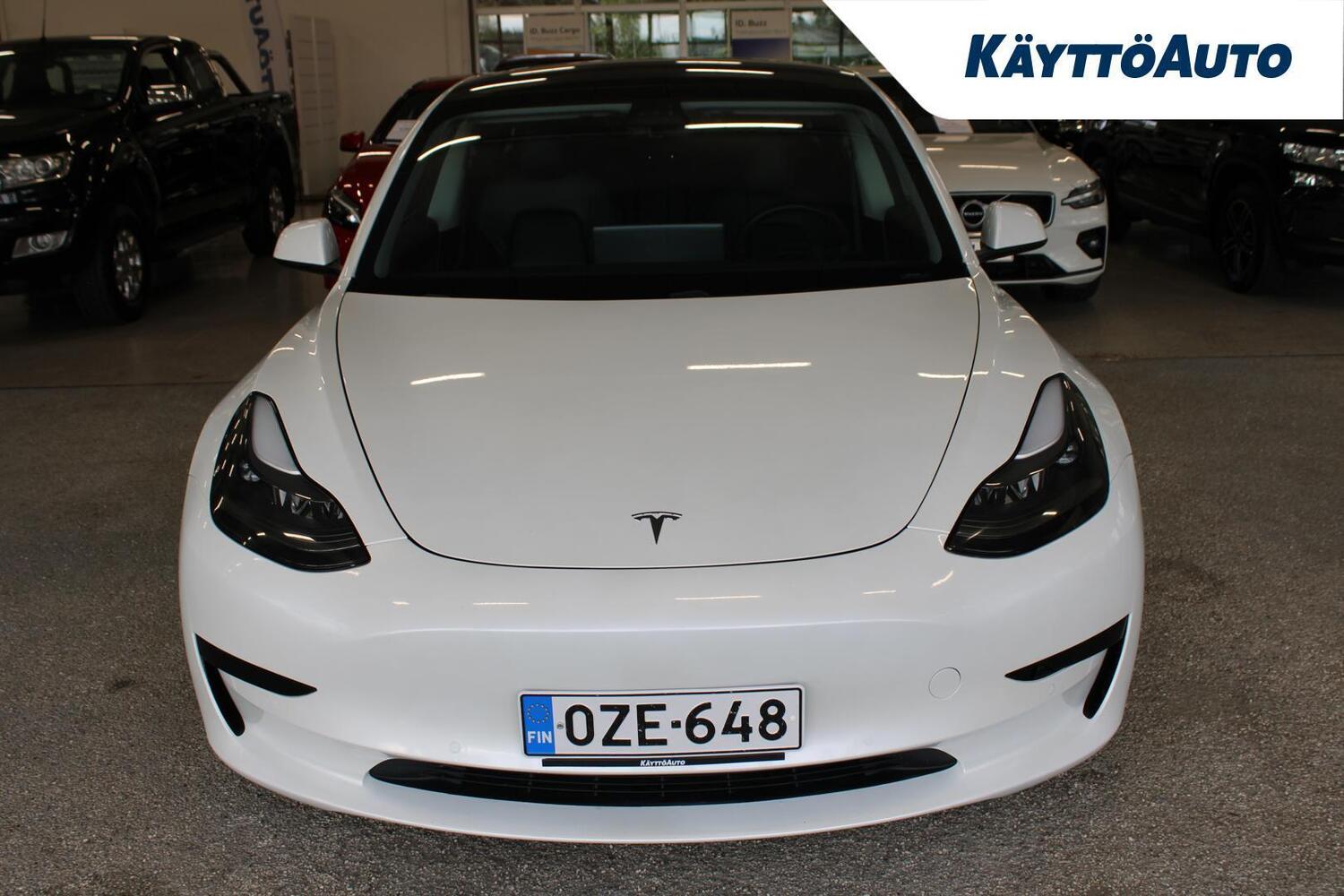 Tesla Model 3 vaihtoauto