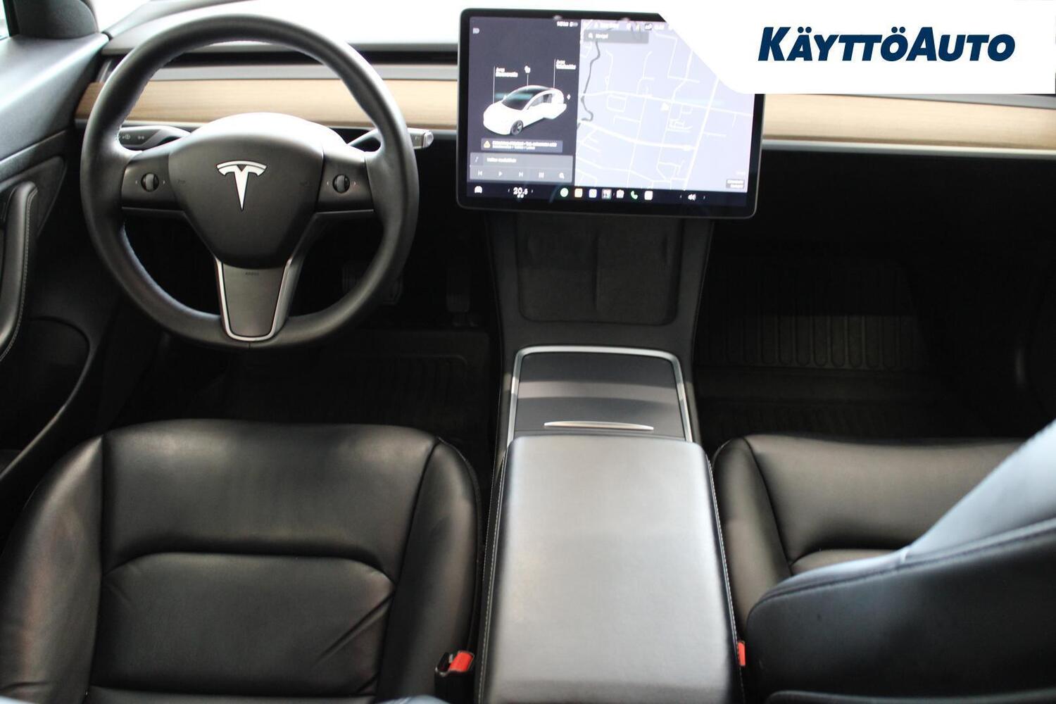 Tesla Model 3 vaihtoauto