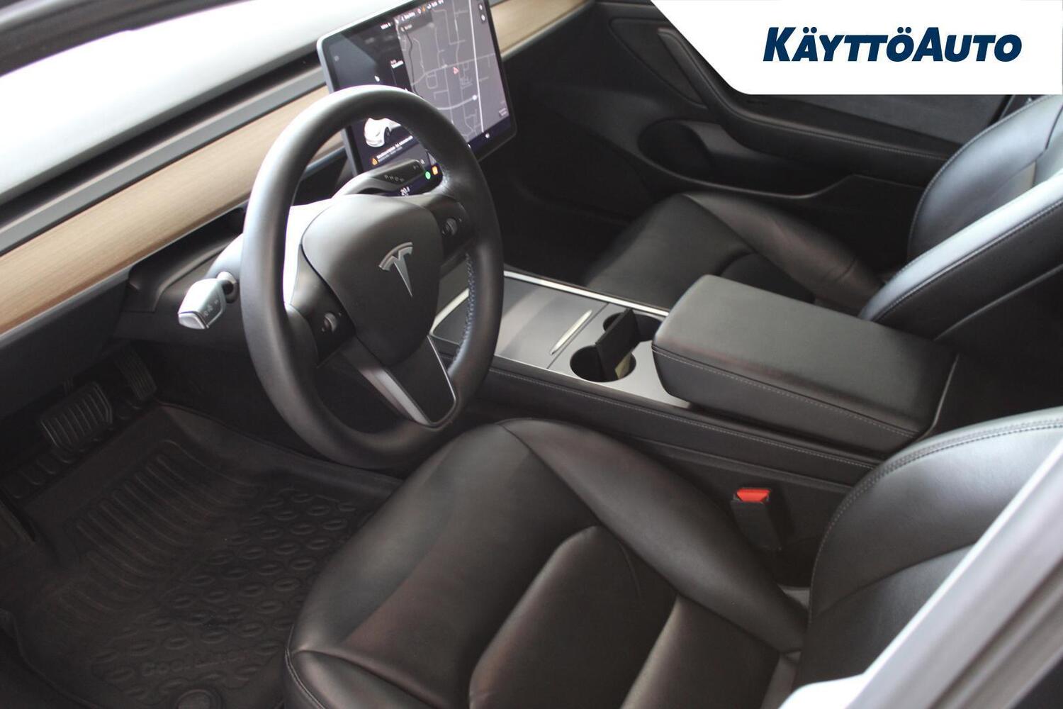 Tesla Model 3 vaihtoauto