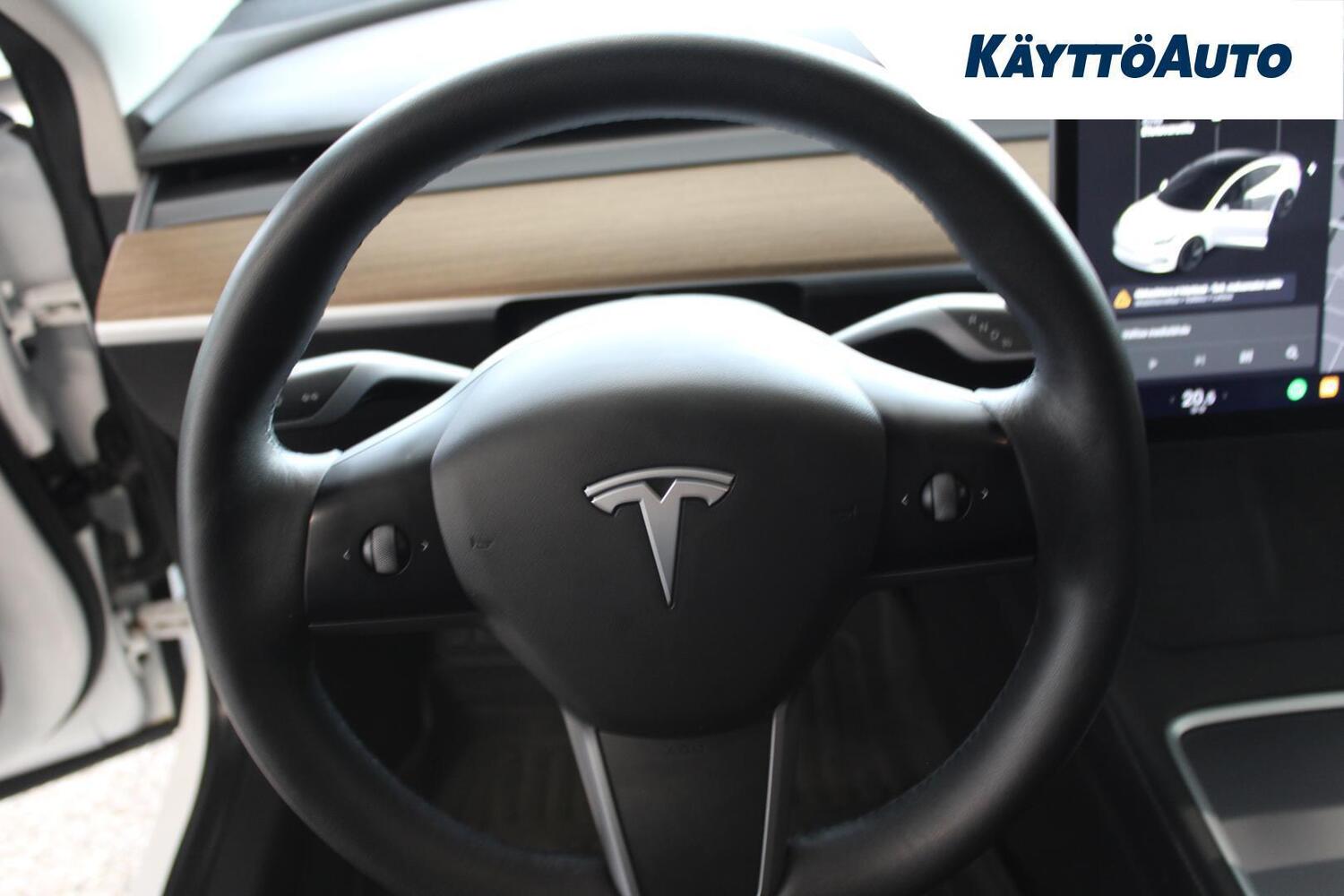 Tesla Model 3 vaihtoauto