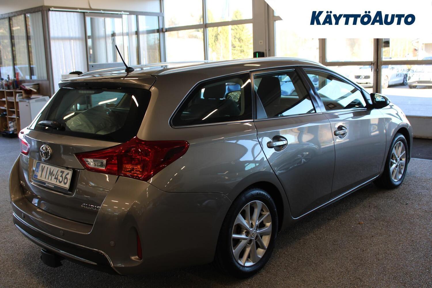 Toyota Auris vaihtoauto