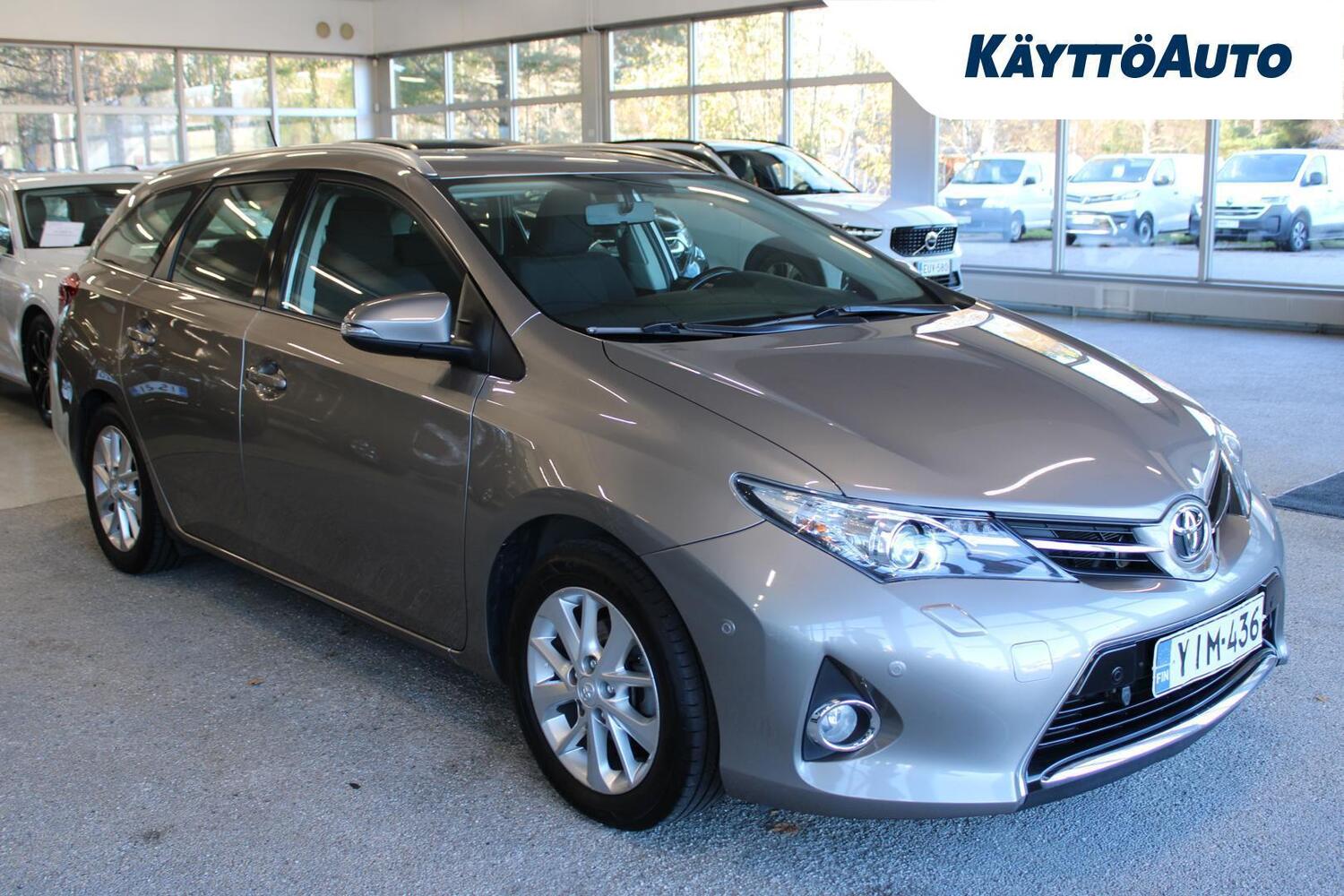 Toyota Auris vaihtoauto
