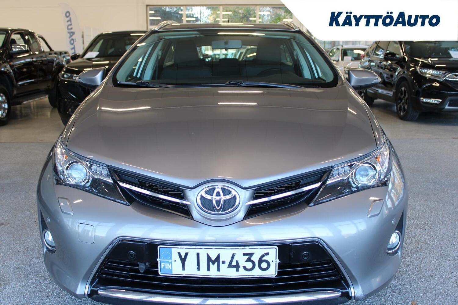 Toyota Auris vaihtoauto