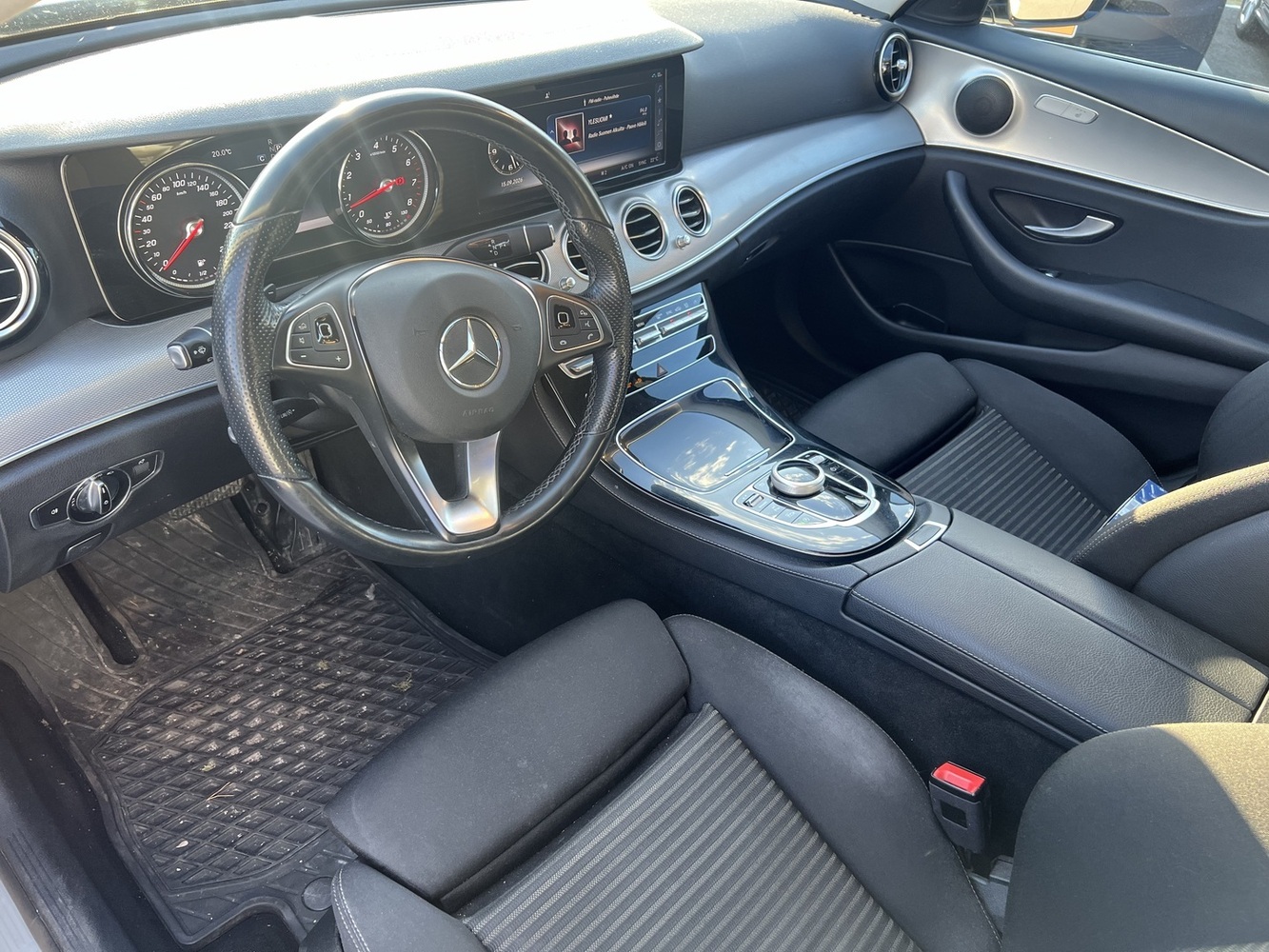 Mercedes-Benz E vaihtoauto