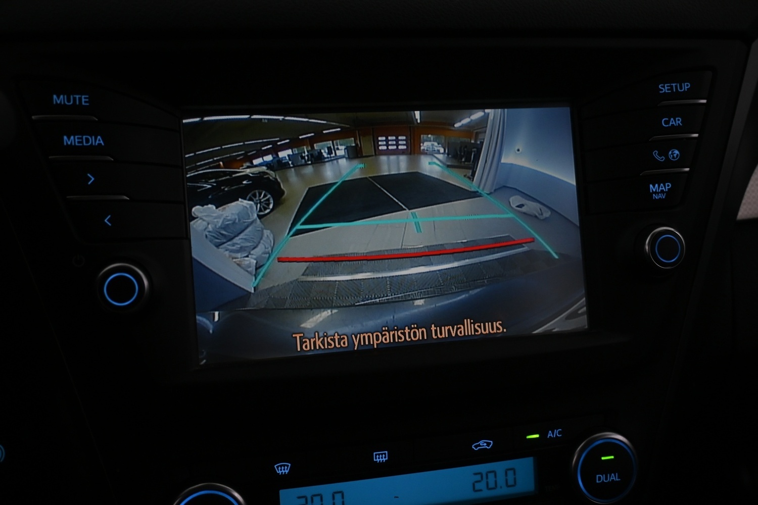 Toyota Avensis vaihtoauto