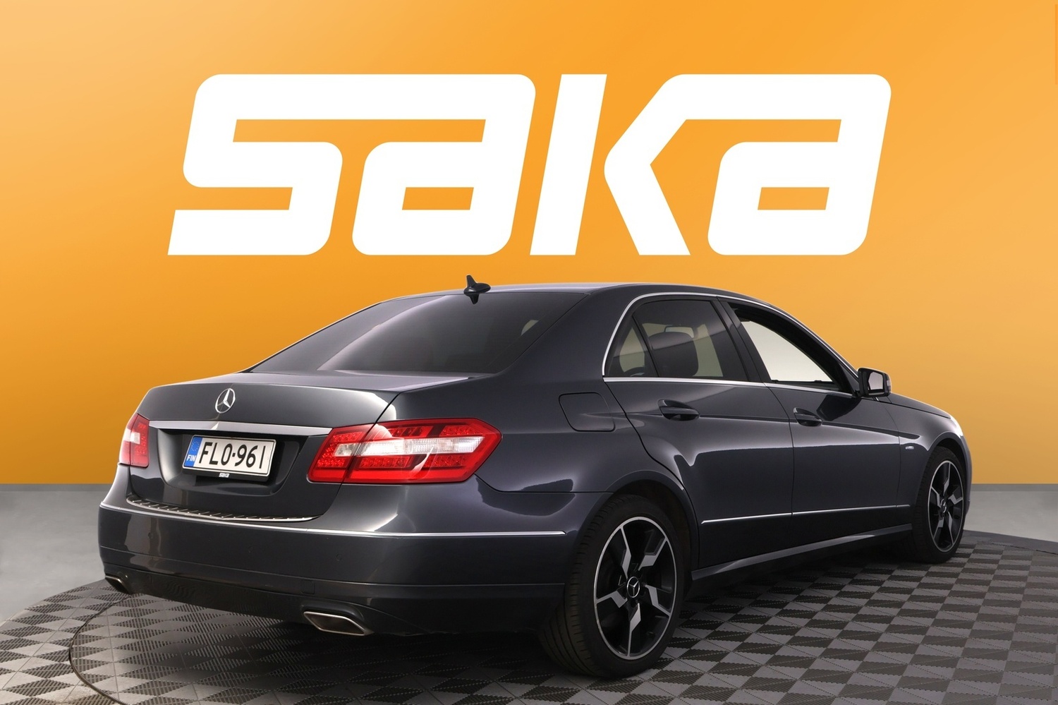 Mercedes-Benz E vaihtoauto