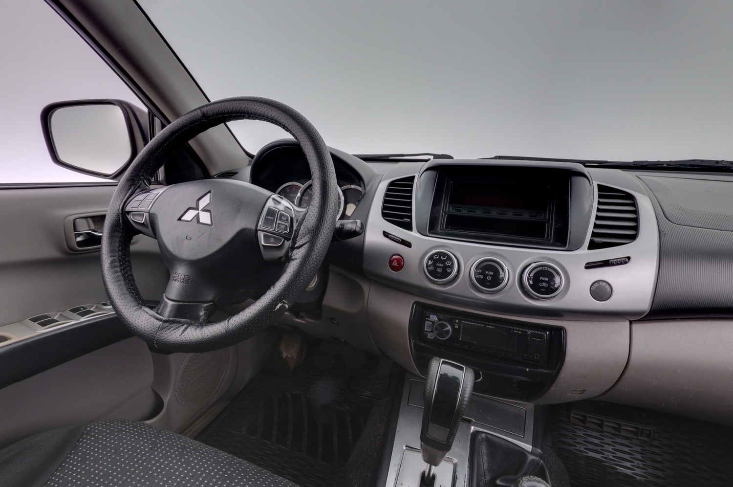 Mitsubishi L200 vaihtoauto