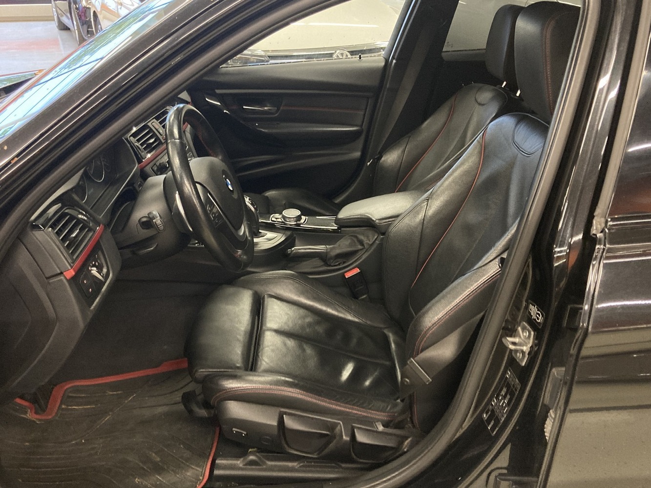 BMW 330 vaihtoauto