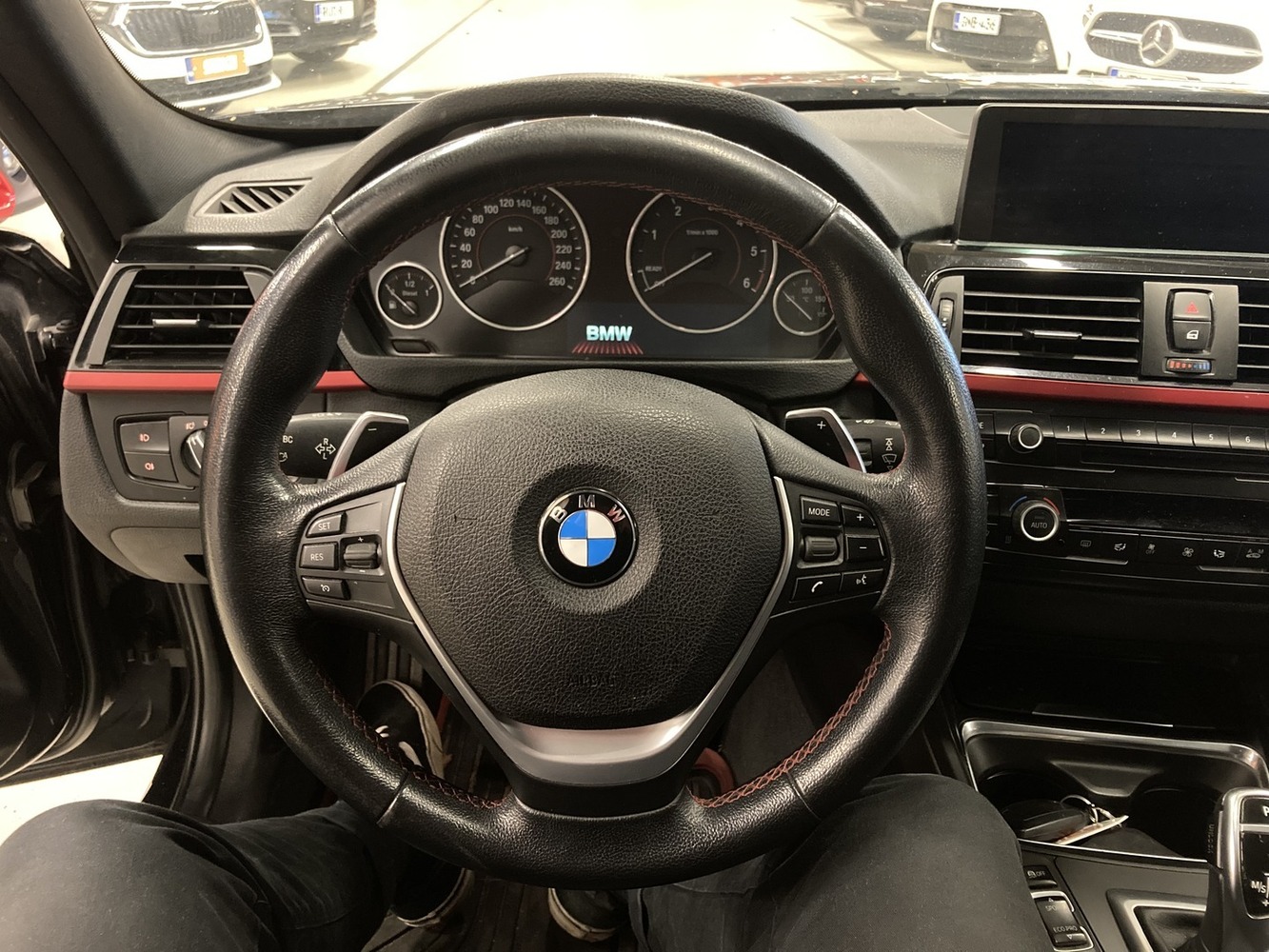 BMW 330 vaihtoauto