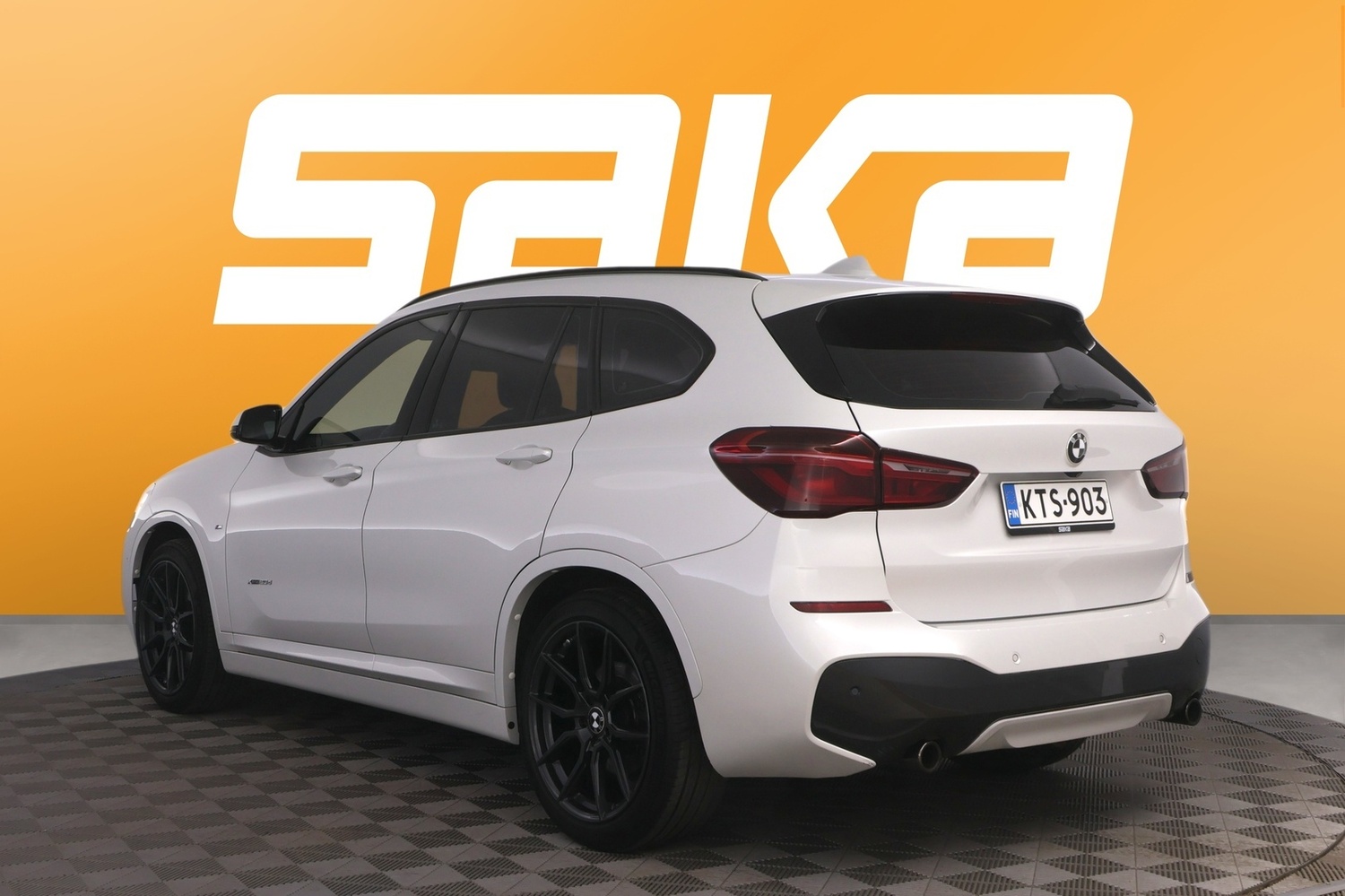 BMW X1 vaihtoauto