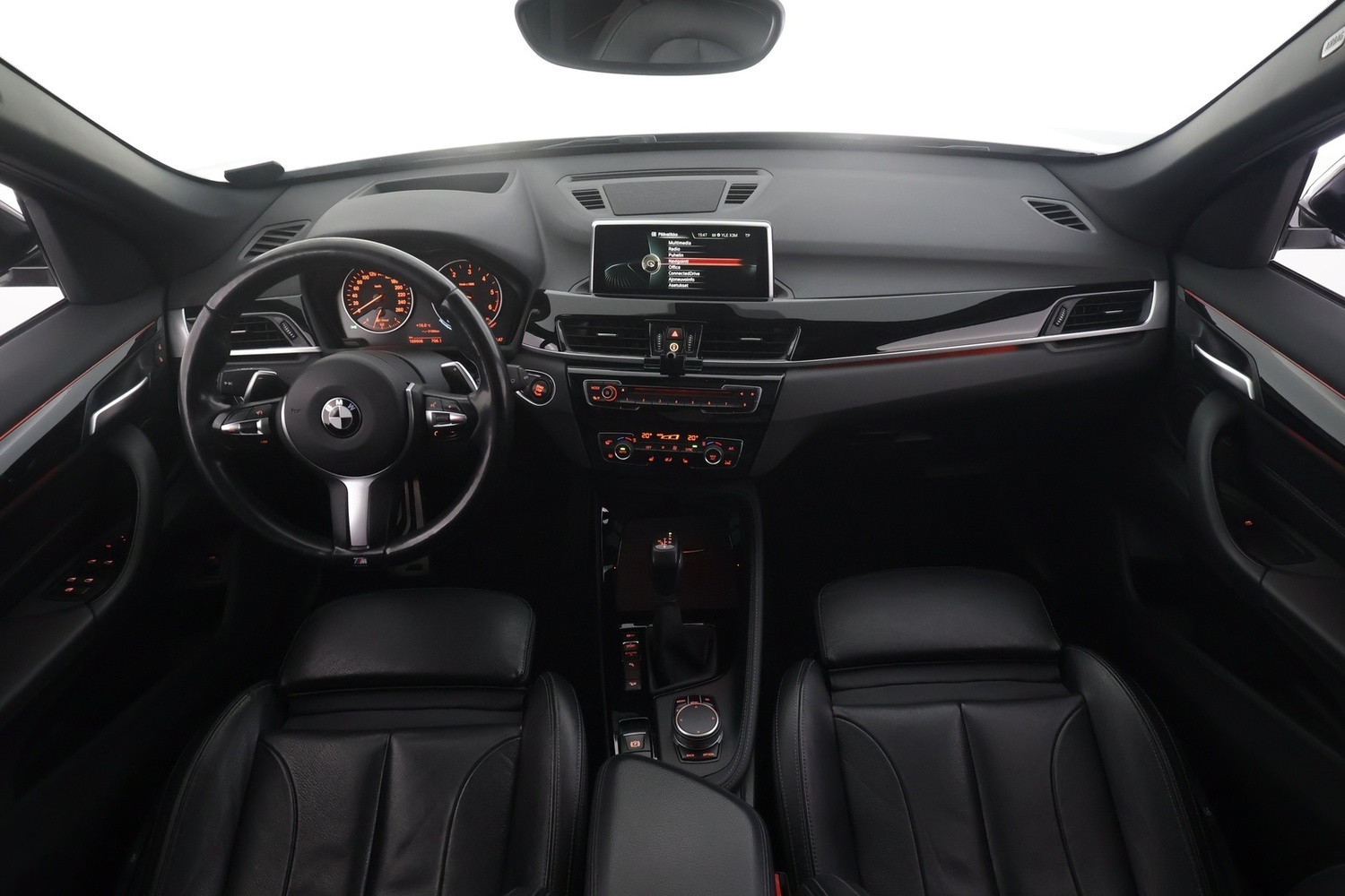 BMW X1 vaihtoauto