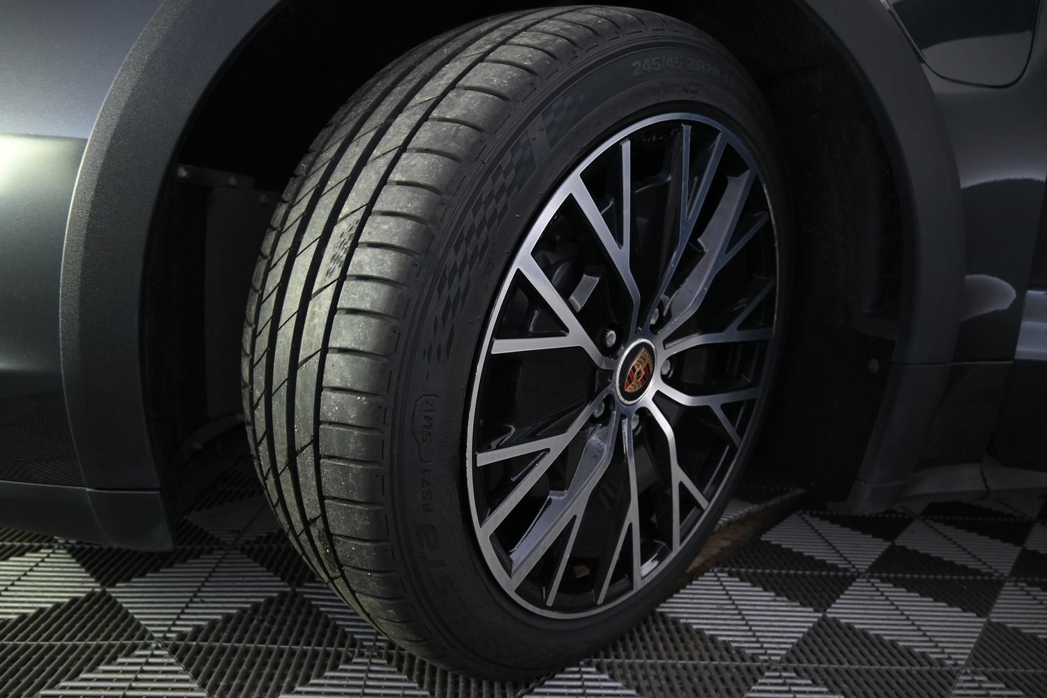 Porsche Taycan vaihtoauto