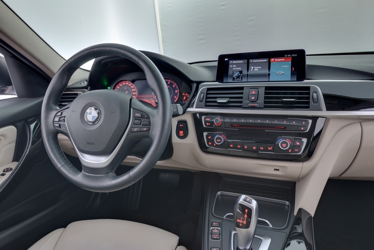 BMW 320 vaihtoauto