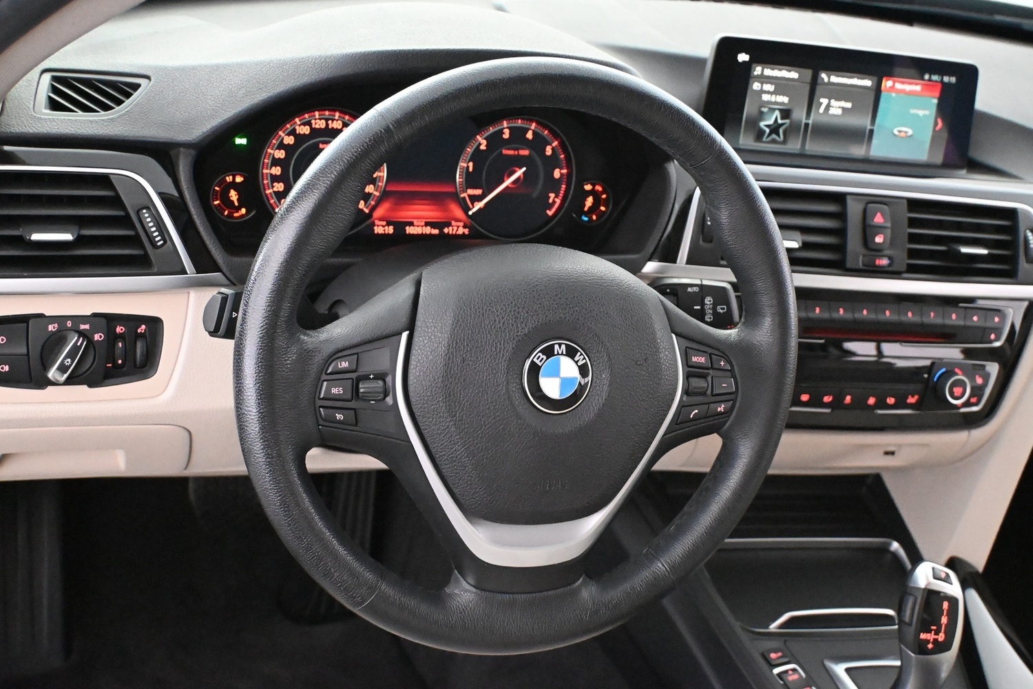 BMW 320 vaihtoauto