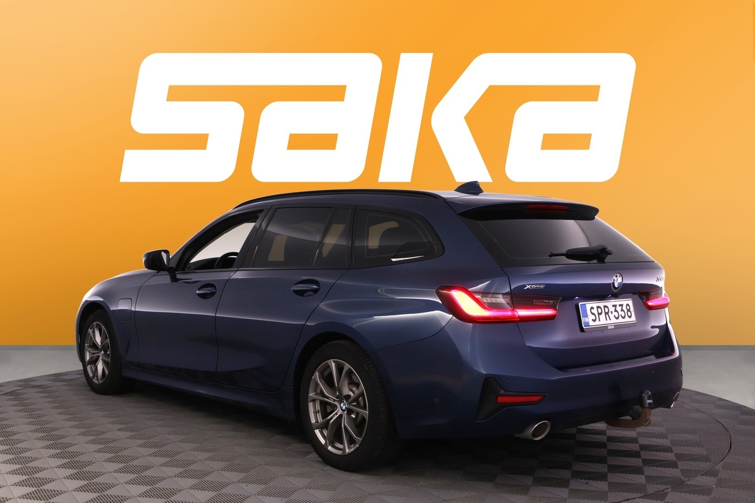 BMW 330 vaihtoauto