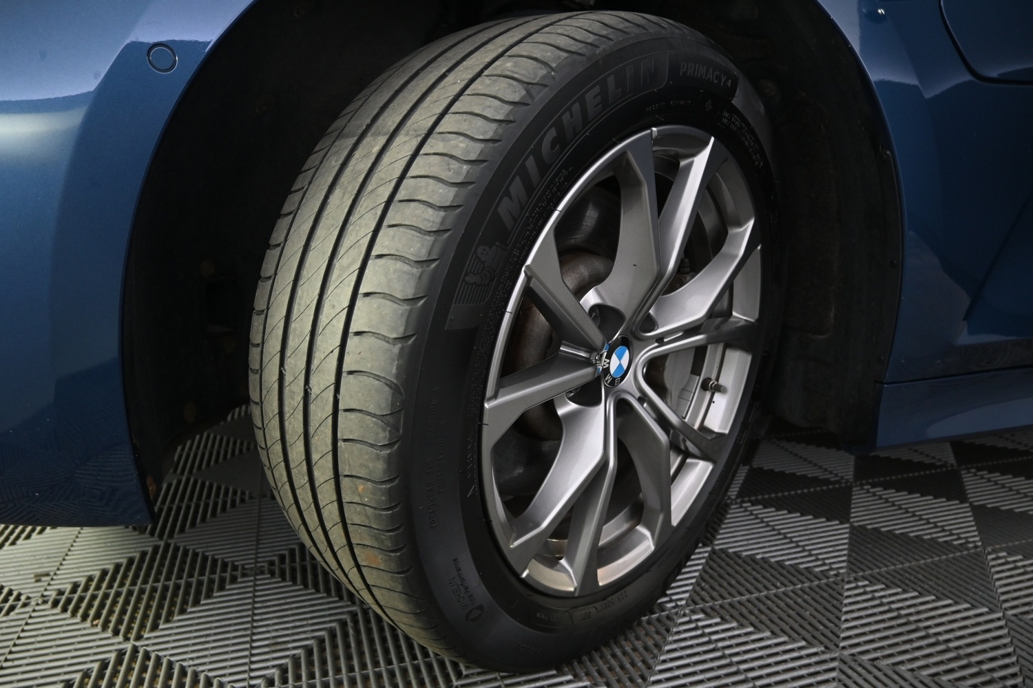 BMW 330 vaihtoauto