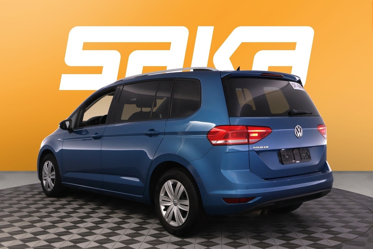 Volkswagen Touran vaihtoauto