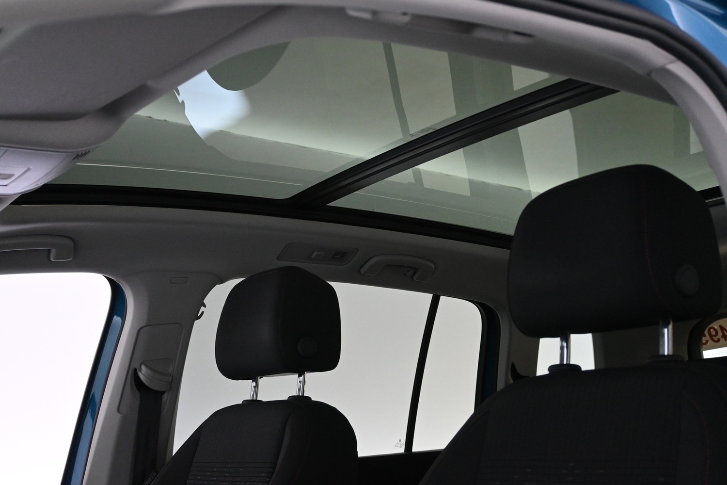 Volkswagen Touran vaihtoauto