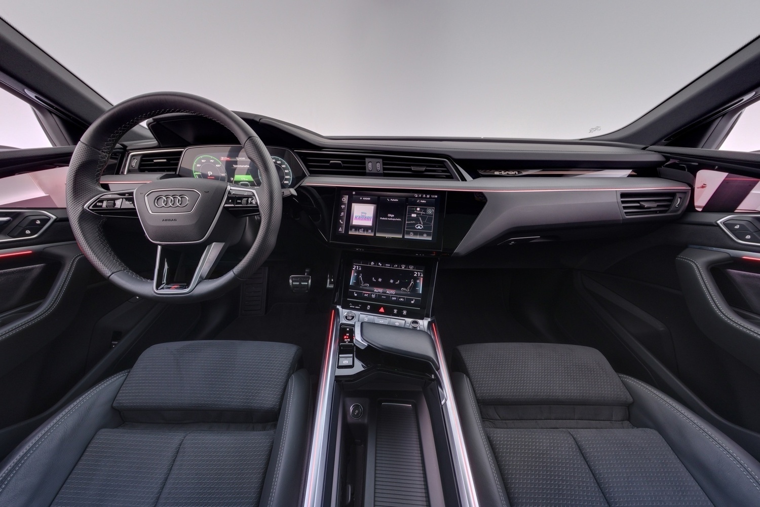 Audi Q8 e-tron vaihtoauto