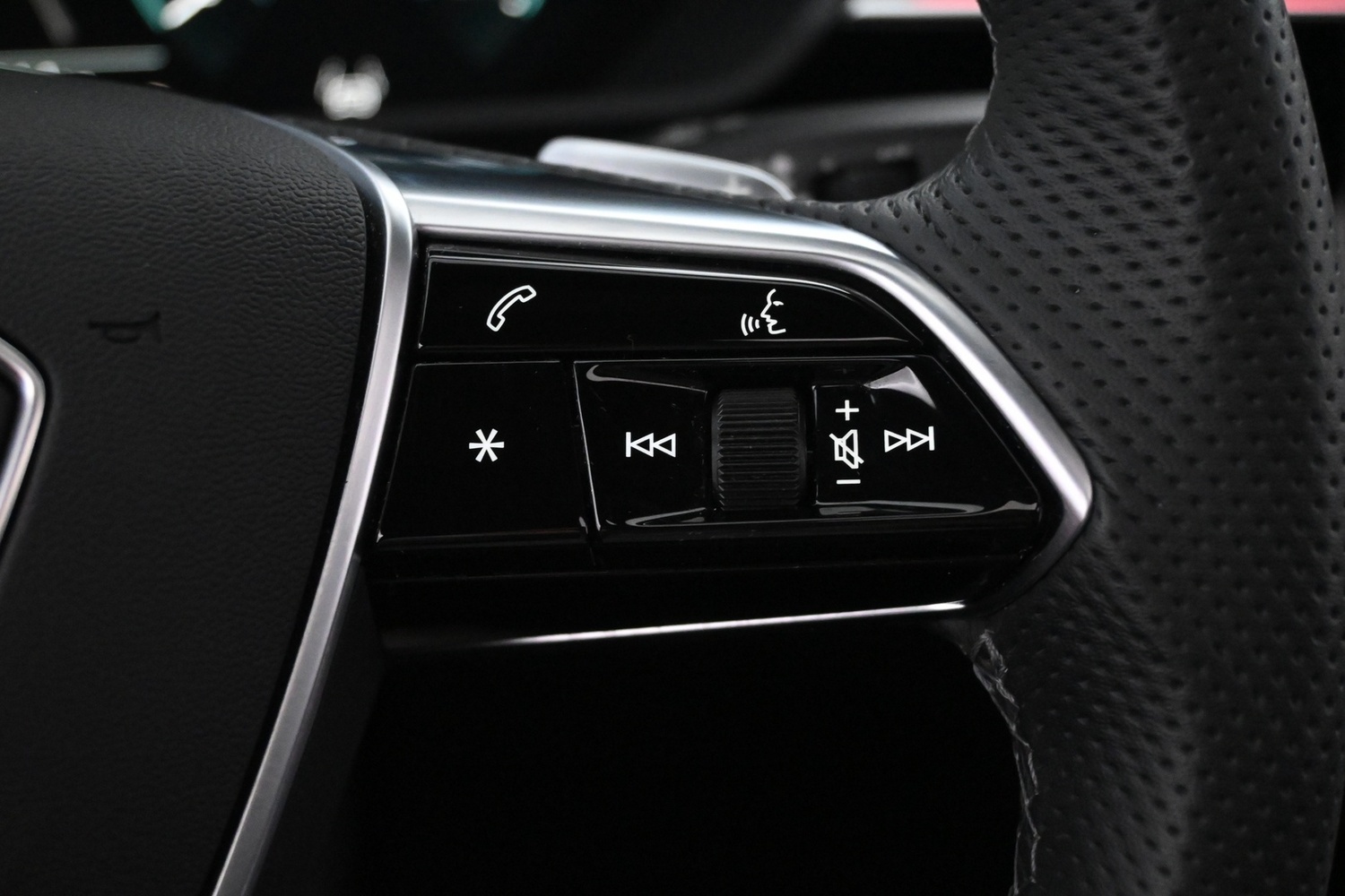 Audi Q8 e-tron vaihtoauto