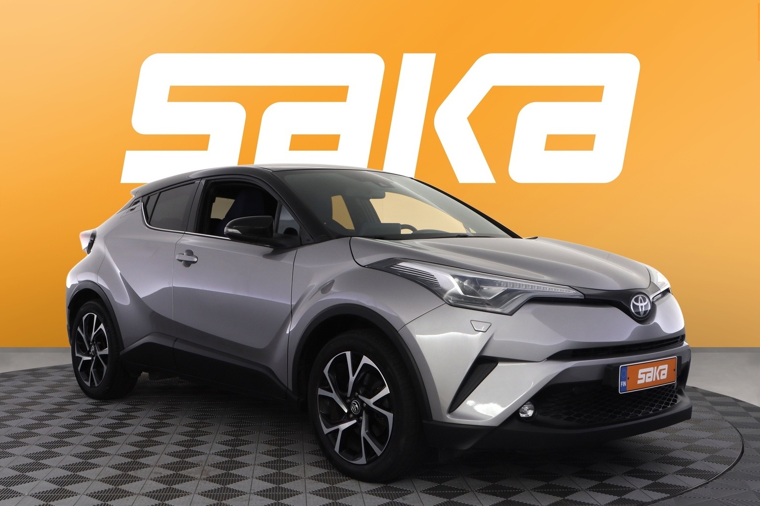 Toyota C-HR vaihtoauto
