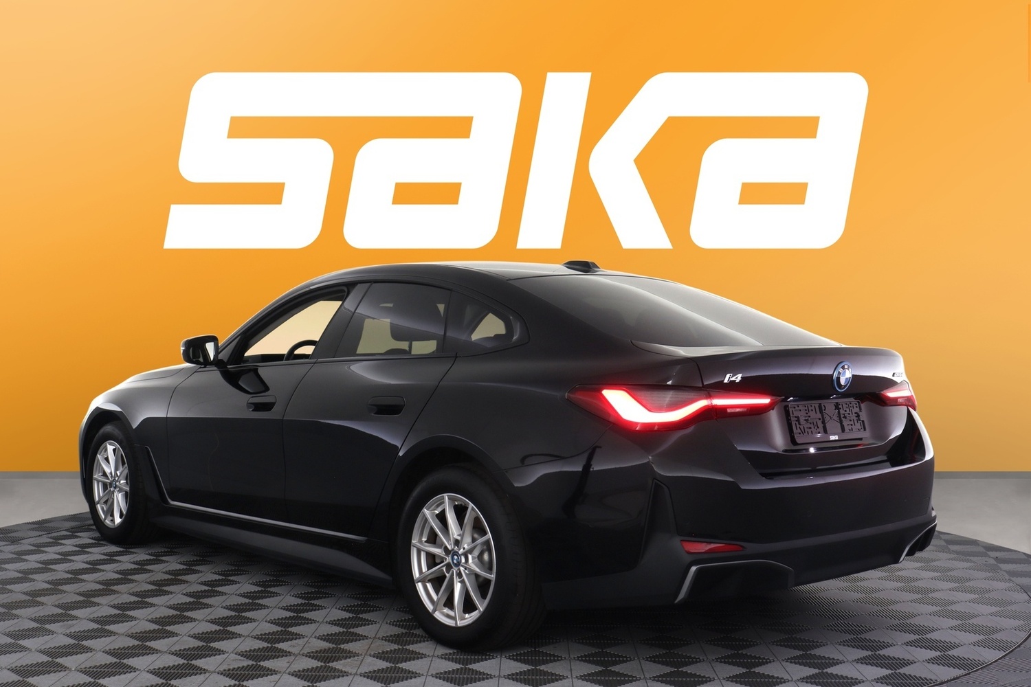 BMW i4 vaihtoauto