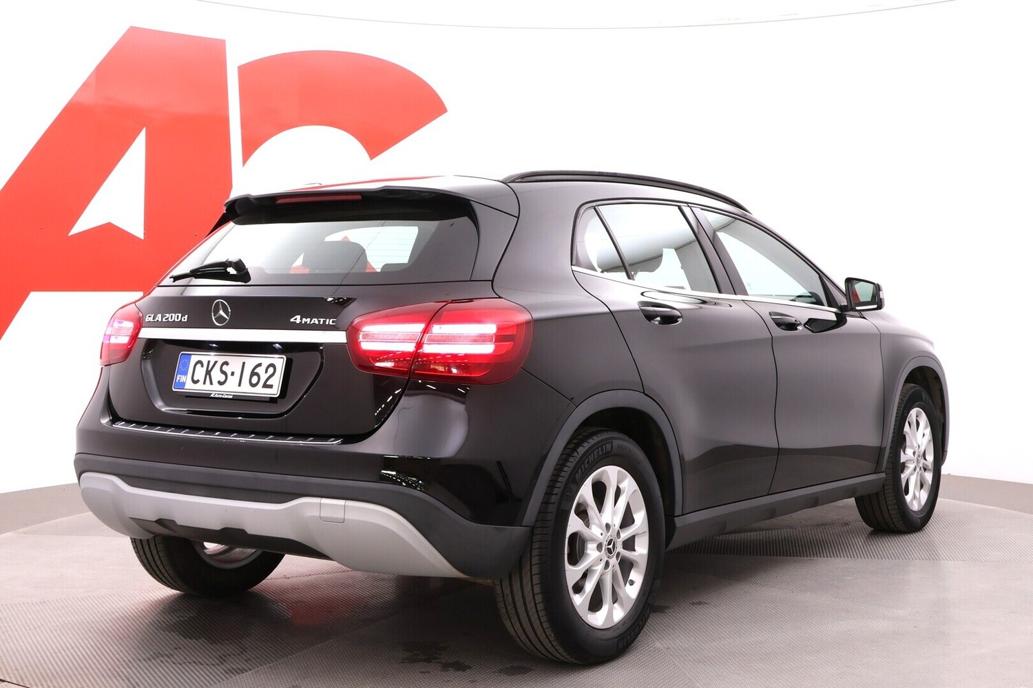 Mercedes-Benz GLA vaihtoauto