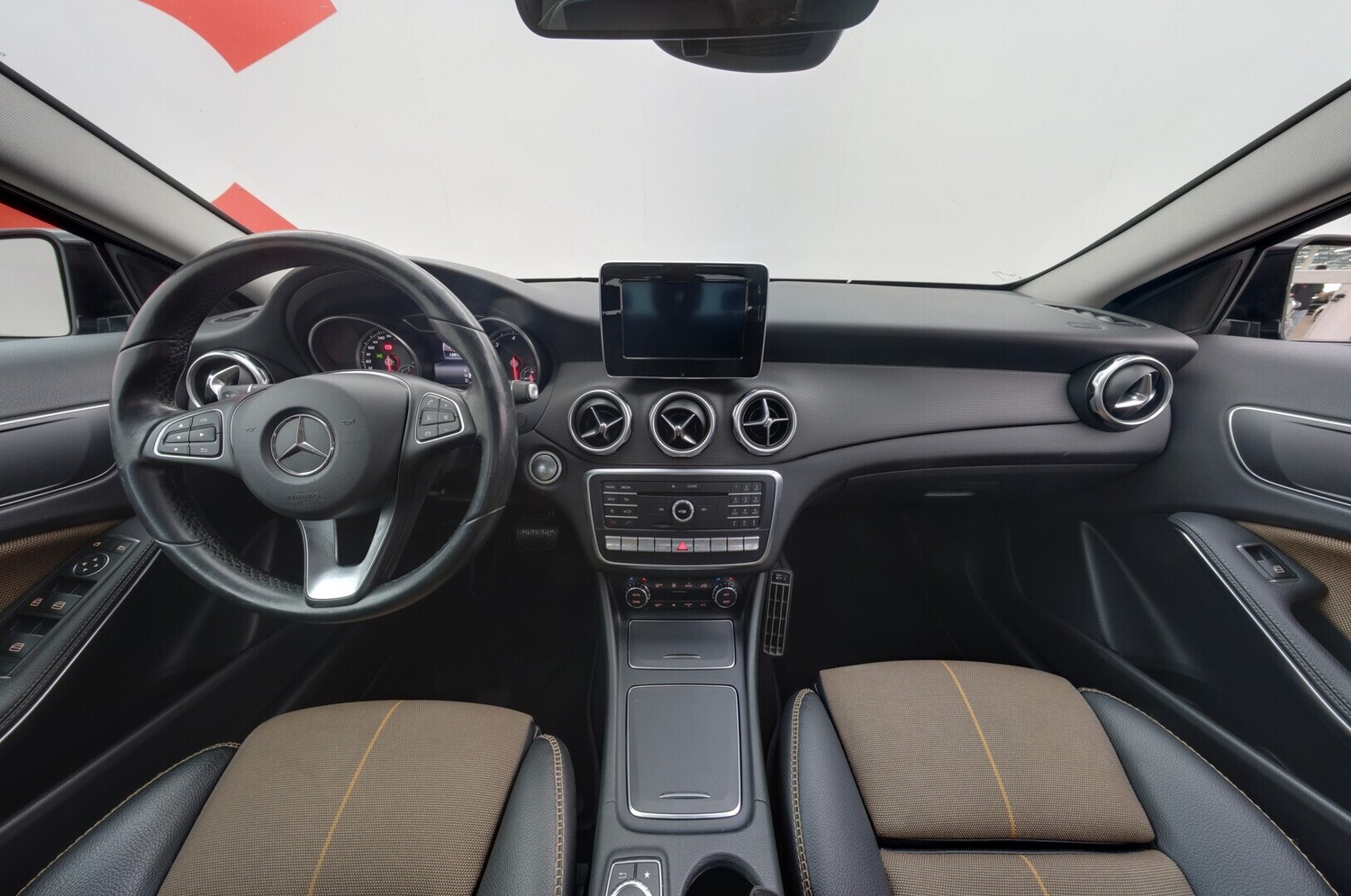 Mercedes-Benz GLA vaihtoauto